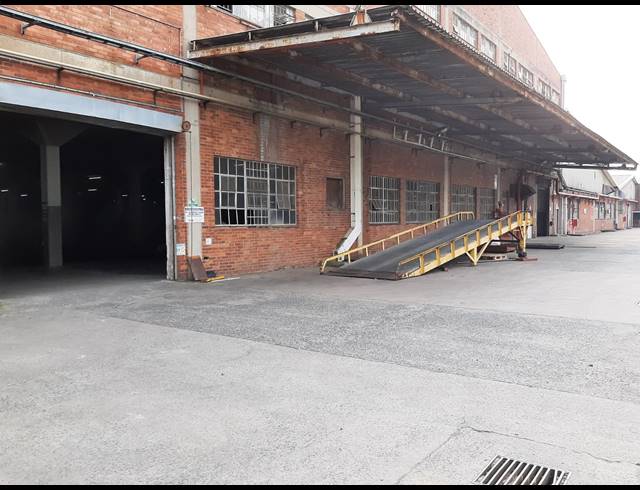 2,355M² WAREHOUSE FOR SALE IN NEW GERMANY